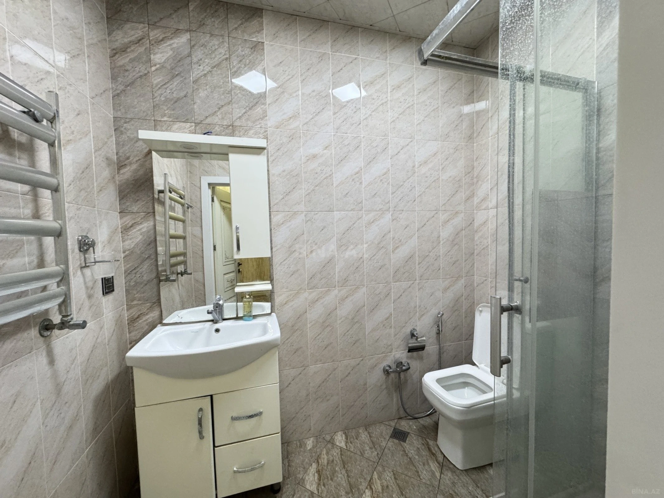 Kirayə verilir 1 otaqlı mənzil 50 m²