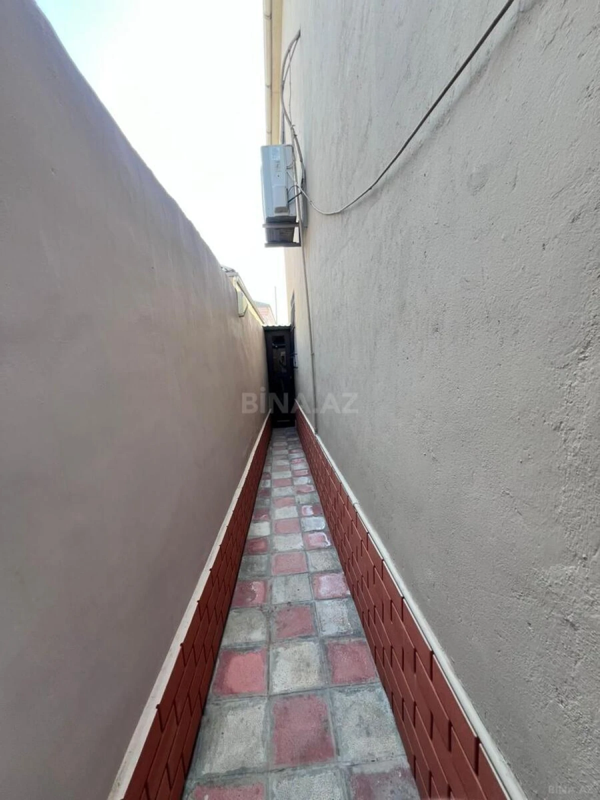 Satılır 7 otaqlı həyət evi 230 m²