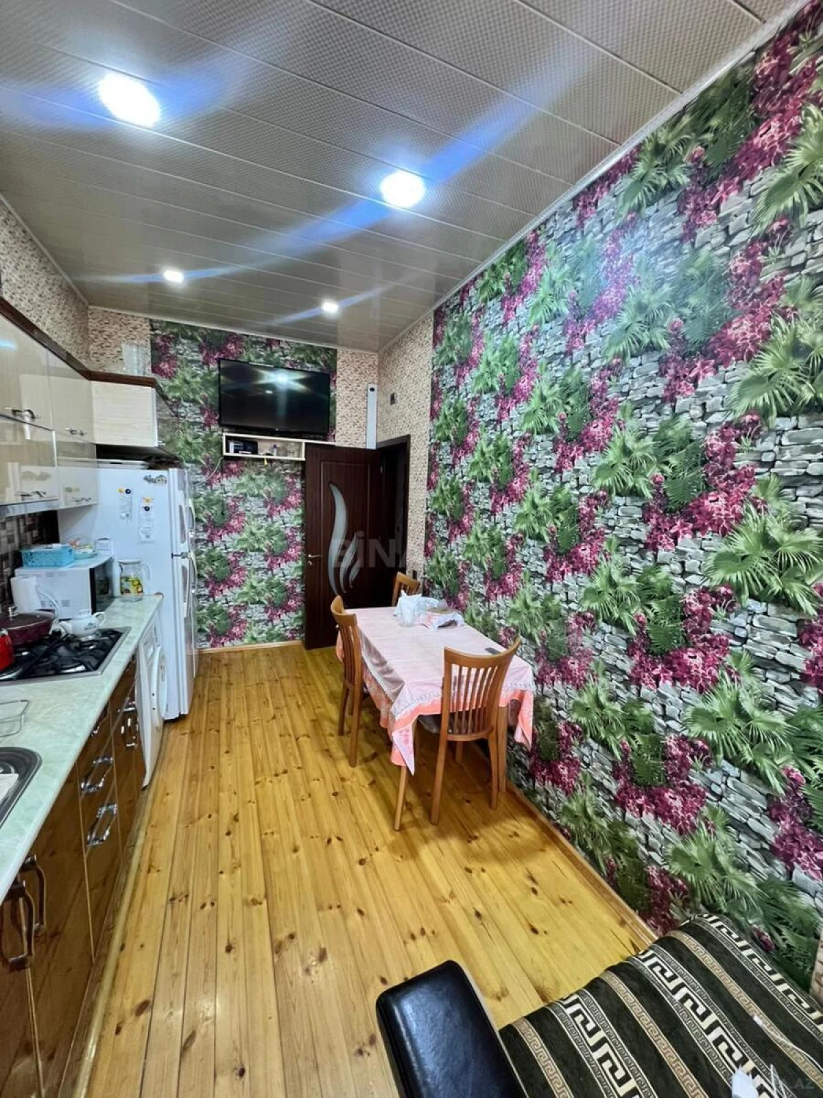 Satılır 7 otaqlı həyət evi 230 m²