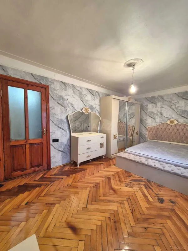 Satılır 1 otaqlı mənzil 35 m²