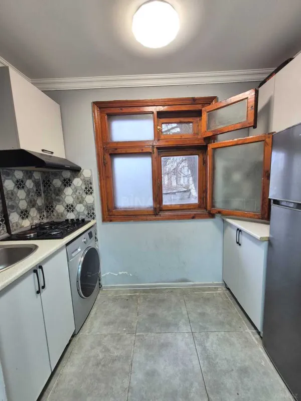 Satılır 1 otaqlı mənzil 35 m²