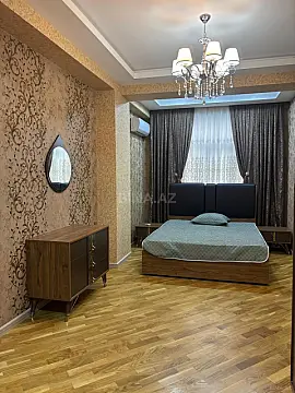Kirayə verilir 3 otaqlı mənzil 130 m²