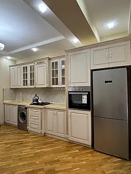 Kirayə verilir 3 otaqlı mənzil 130 m²