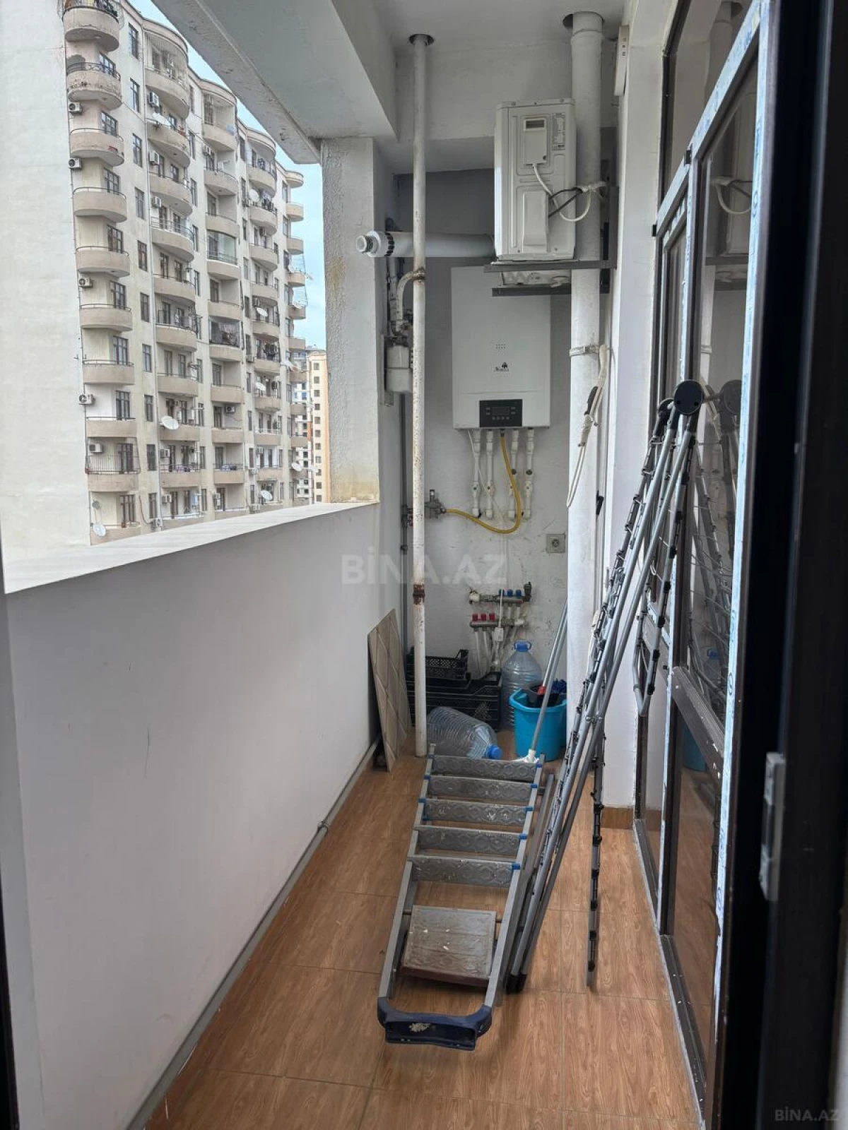 Kirayə verilir 3 otaqlı mənzil 130 m²
