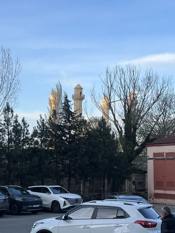 Satılır 3 otaqlı mənzil 112 m²