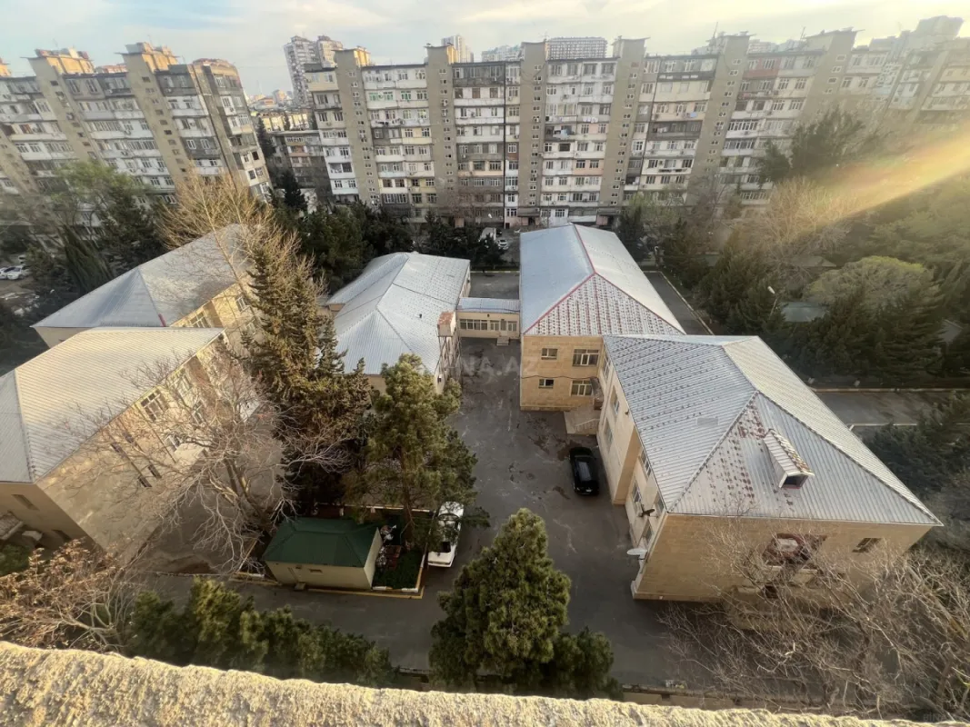 Satılır 3 otaqlı mənzil 112 m²