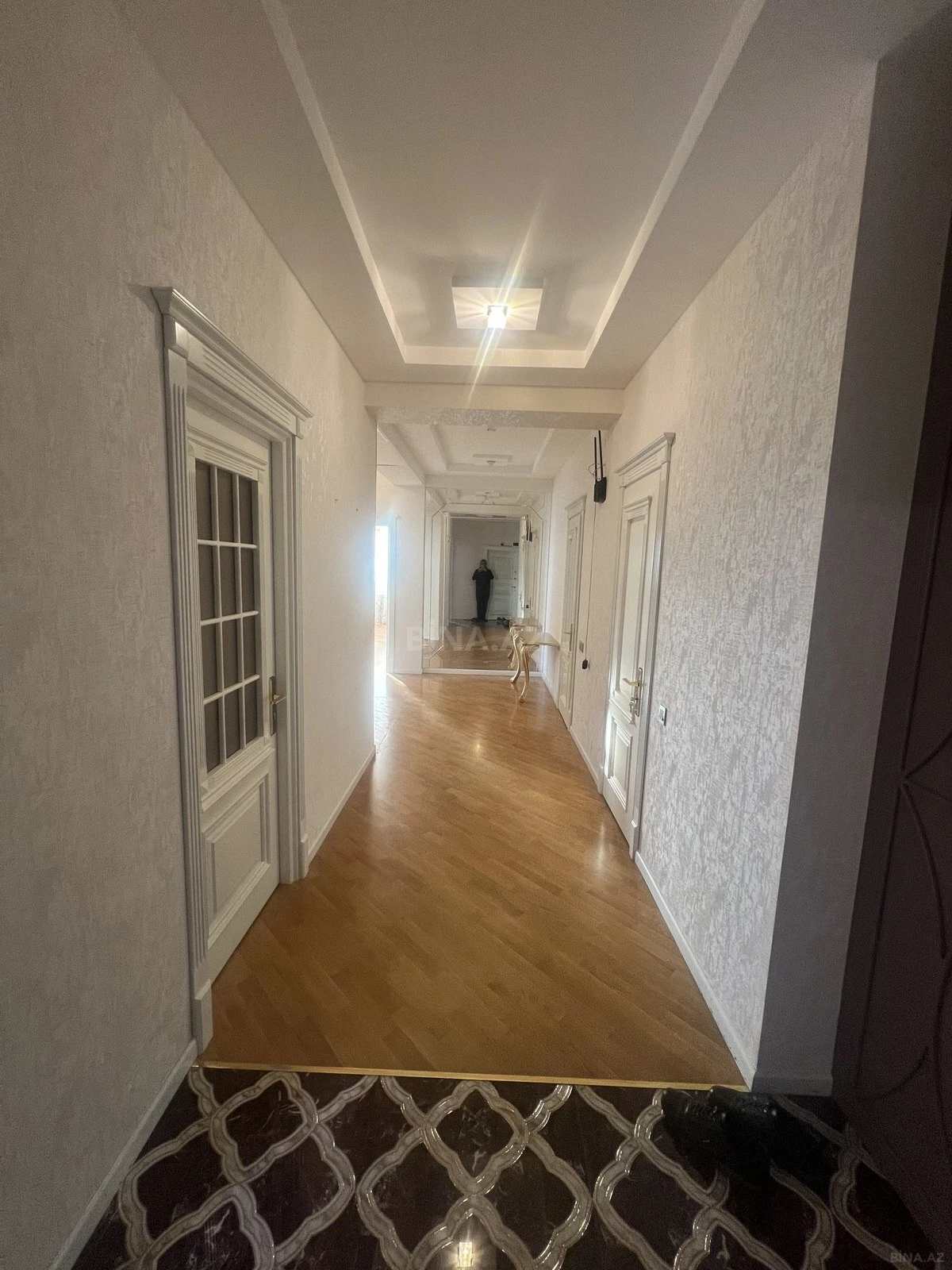 Satılır 3 otaqlı mənzil 112 m²