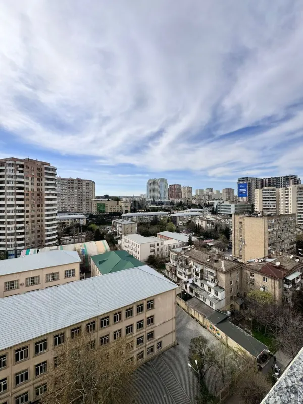 Satılır 2 otaqlı mənzil 110 m²