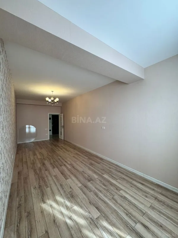 Satılır 2 otaqlı mənzil 110 m²