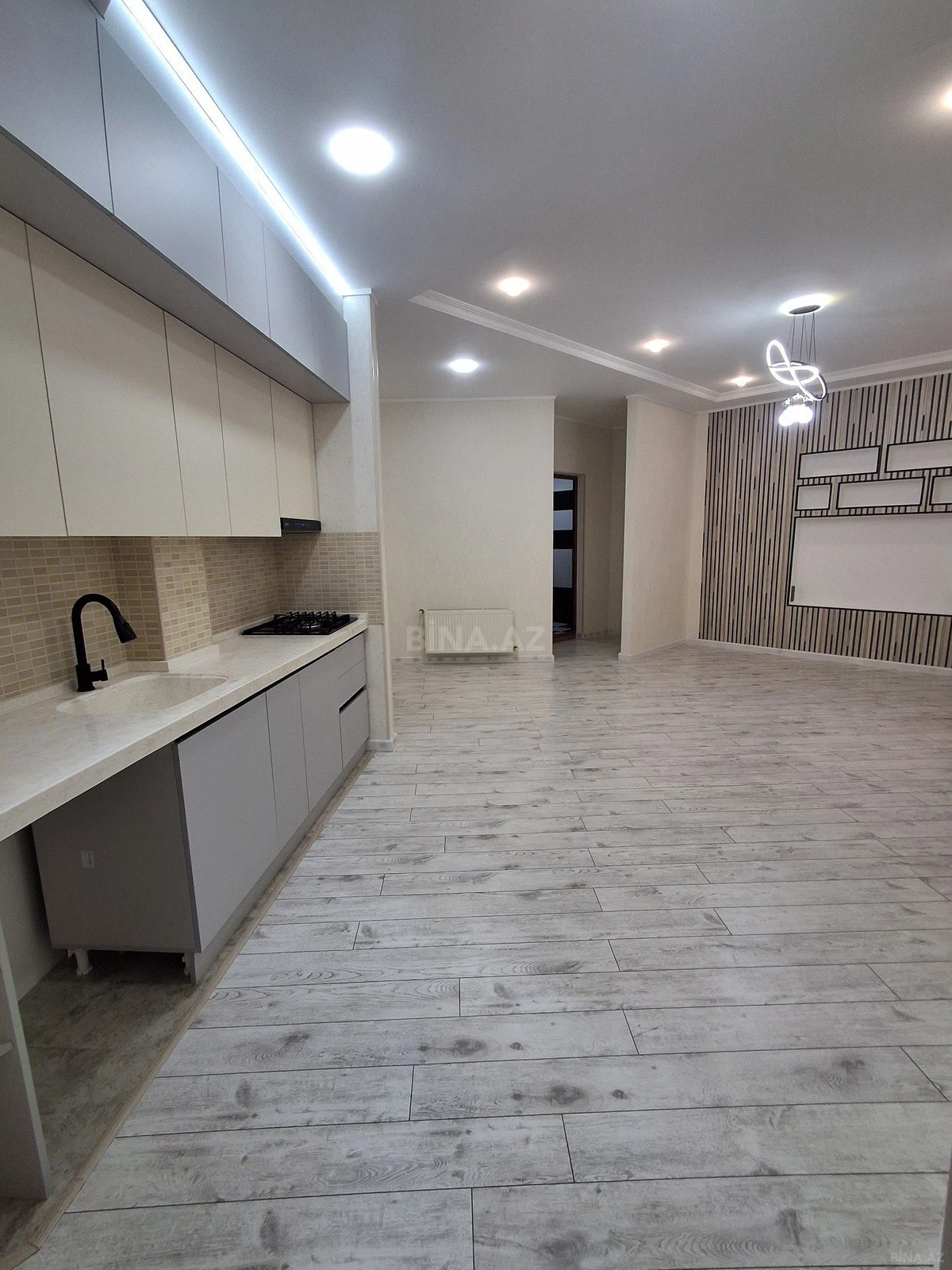 Satılır 3 otaqlı mənzil 95 m²