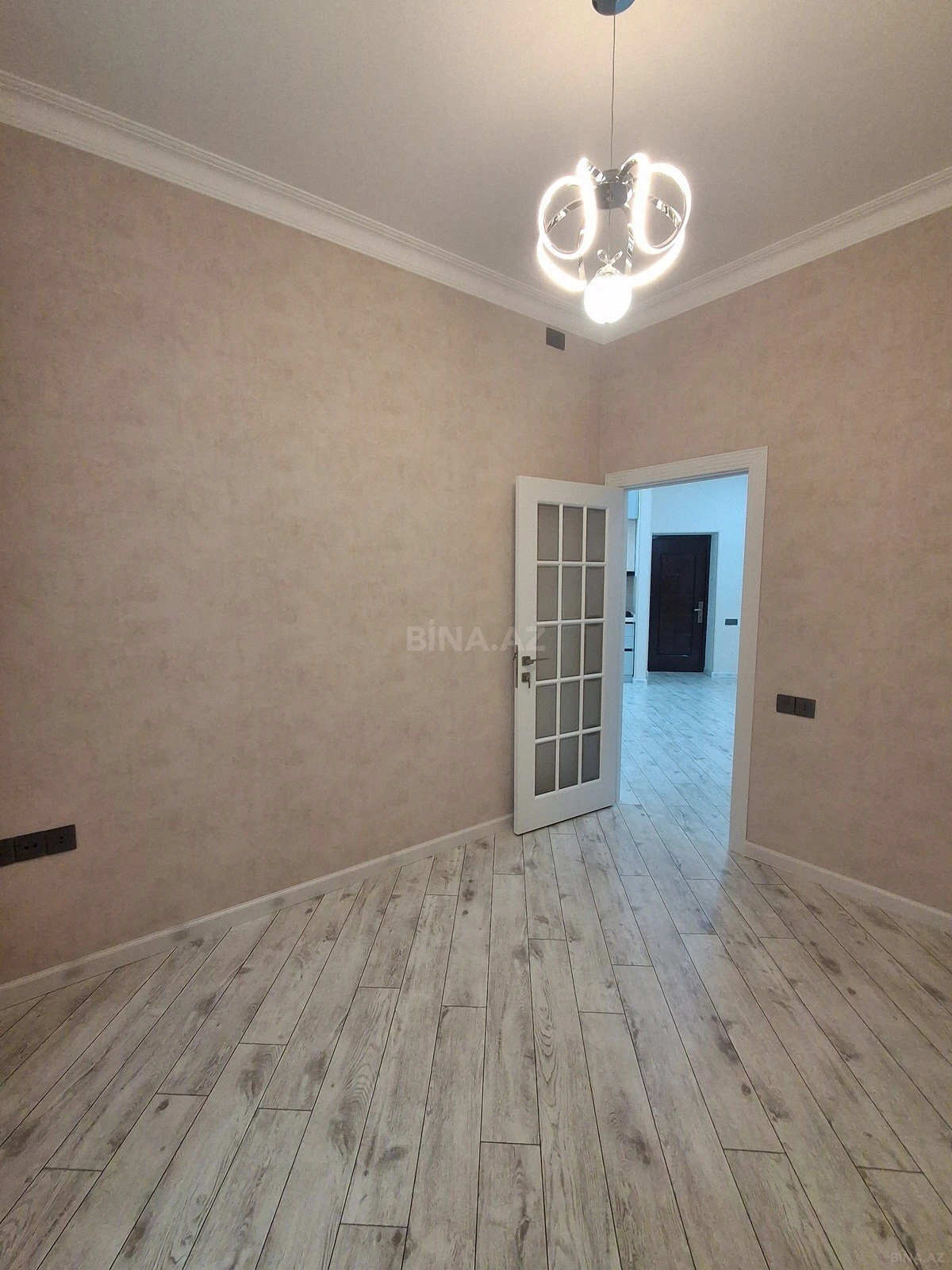 Satılır 3 otaqlı mənzil 95 m²