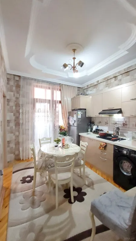Satılır 2 otaqlı mənzil 58 m²