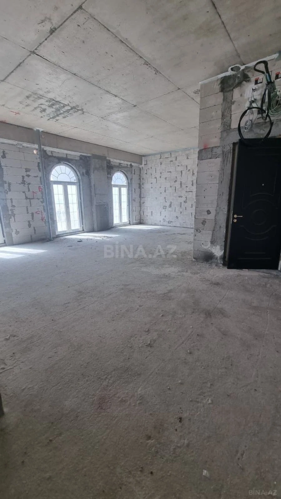 Satılır 3 otaqlı mənzil 112.4 m²
