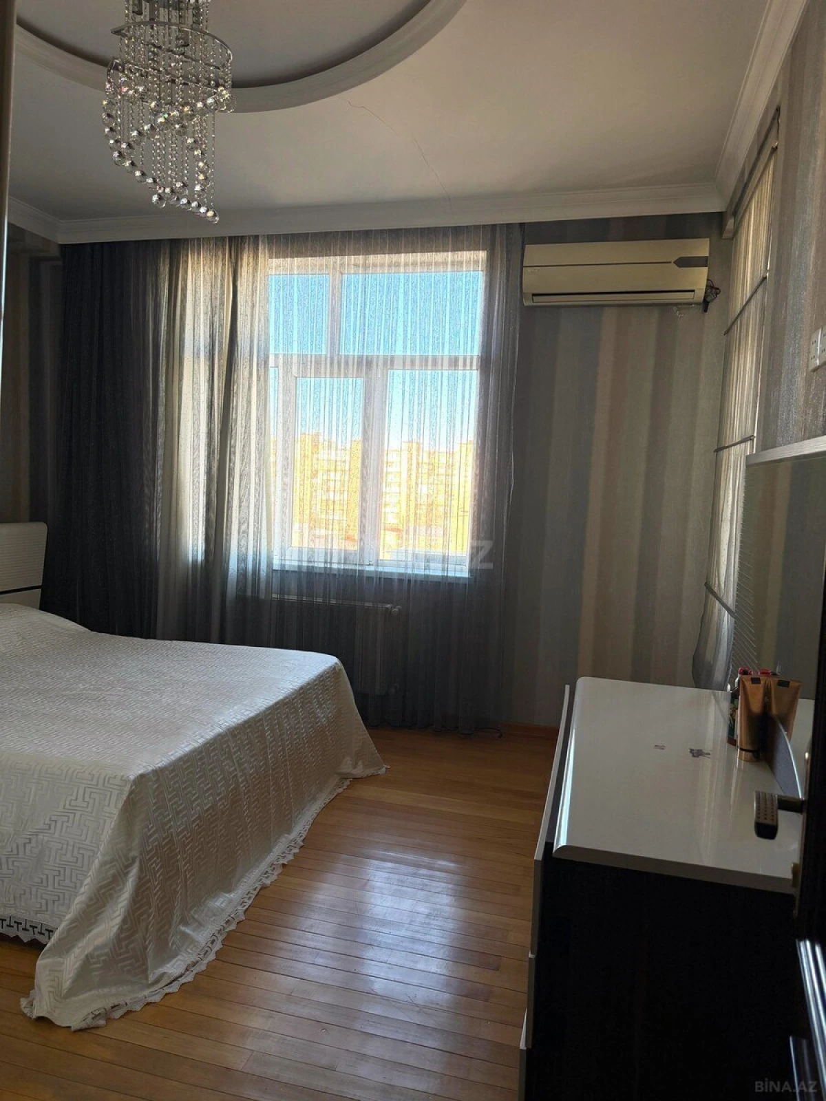Satılır 3 otaqlı mənzil 120 m²