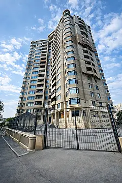 Satılır 3 otaqlı mənzil 146 m² — Bakı 3 otaq 146.00 m²