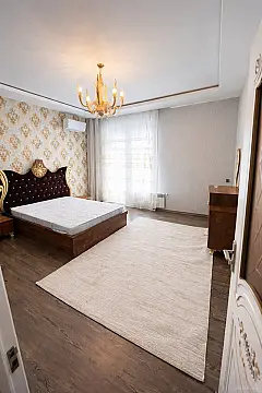 Satılır 3 otaqlı mənzil 146 m²