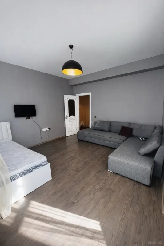 Satılır 3 otaqlı mənzil 146 m²