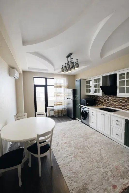 Satılır 3 otaqlı mənzil 146 m²