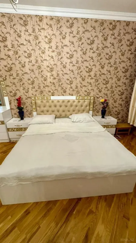 Kirayə verilir 3 otaqlı mənzil 130 m²