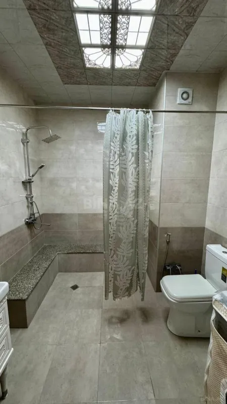 Kirayə verilir 3 otaqlı mənzil 130 m²