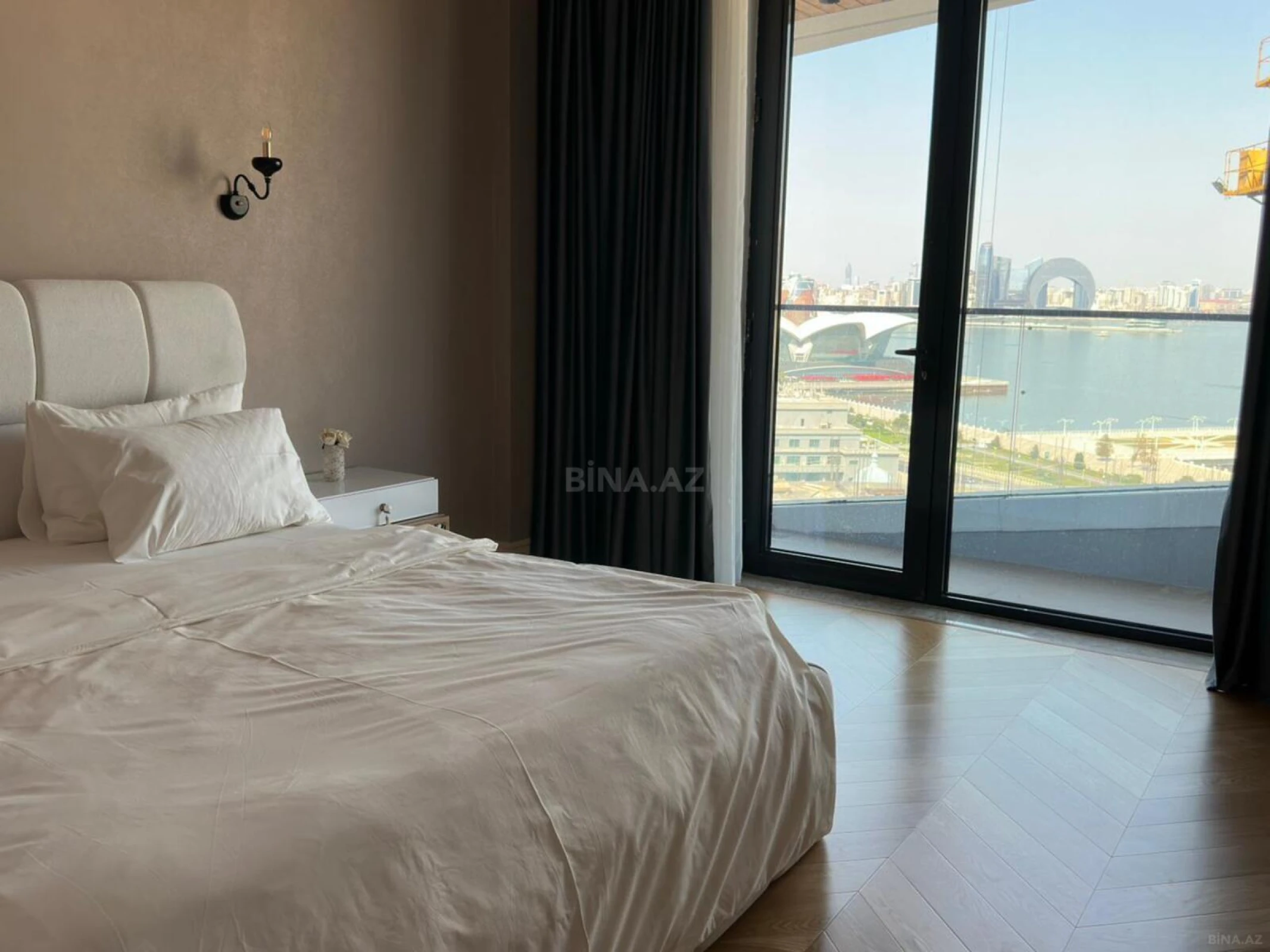 Kirayə verilir 3 otaqlı mənzil 125 m²