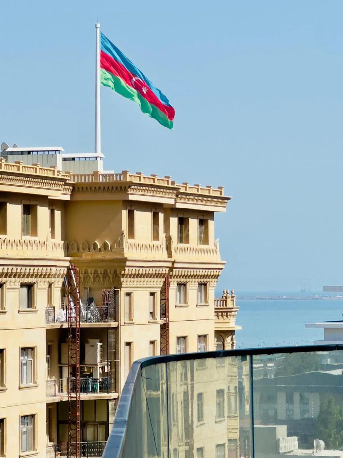 Kirayə verilir 3 otaqlı mənzil 125 m²