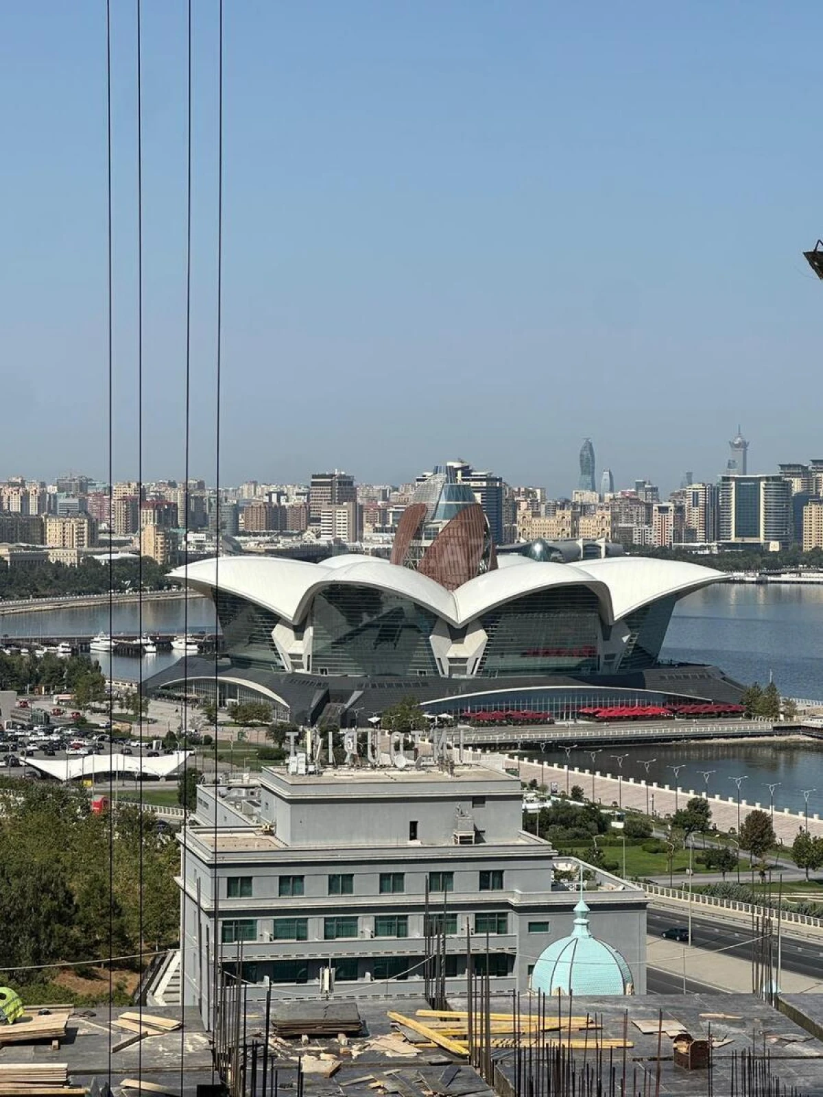 Kirayə verilir 3 otaqlı mənzil 125 m²