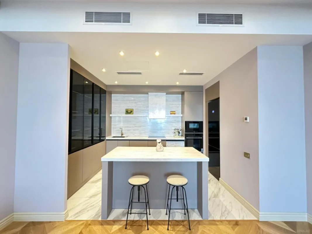 Kirayə verilir 3 otaqlı mənzil 125 m²