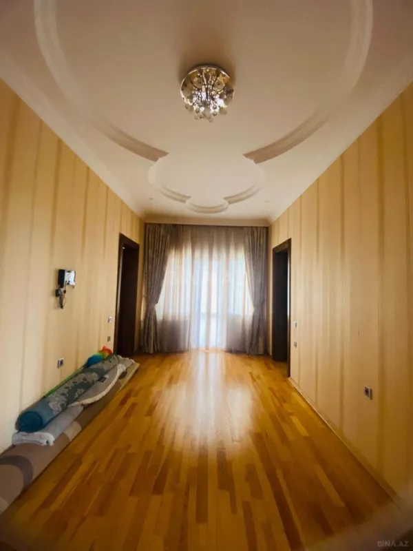 Satılır 6 otaqlı həyət evi 460 m²