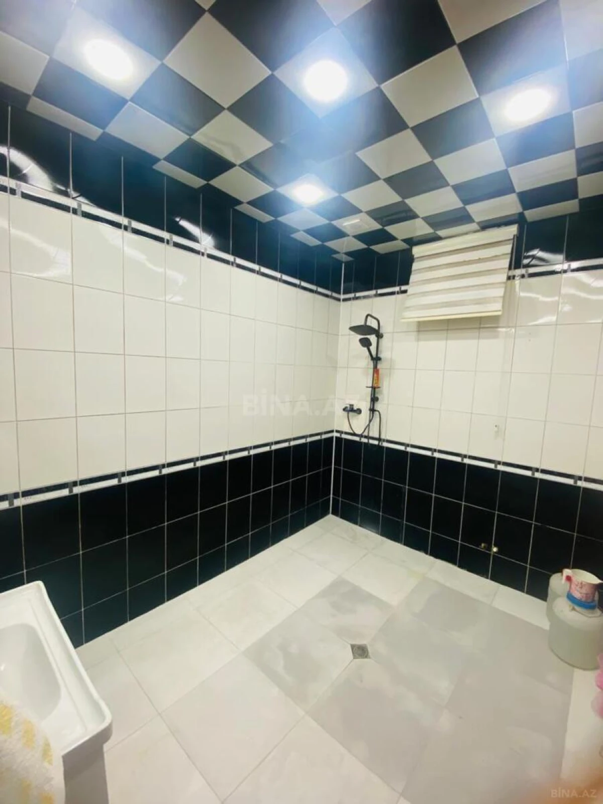 Satılır 6 otaqlı həyət evi 460 m²