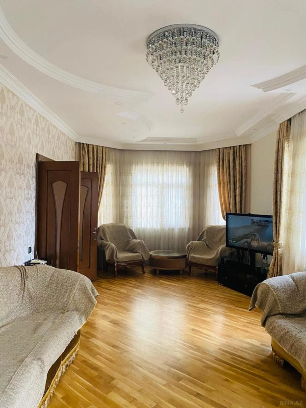 Satılır 6 otaqlı həyət evi 460 m²
