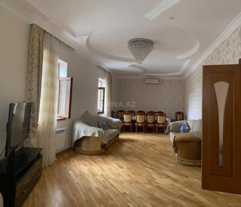 Satılır 6 otaqlı həyət evi 460 m²