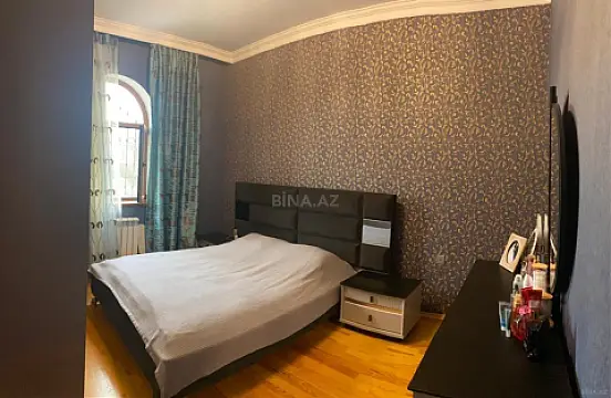 Satılır 6 otaqlı həyət evi 460 m²
