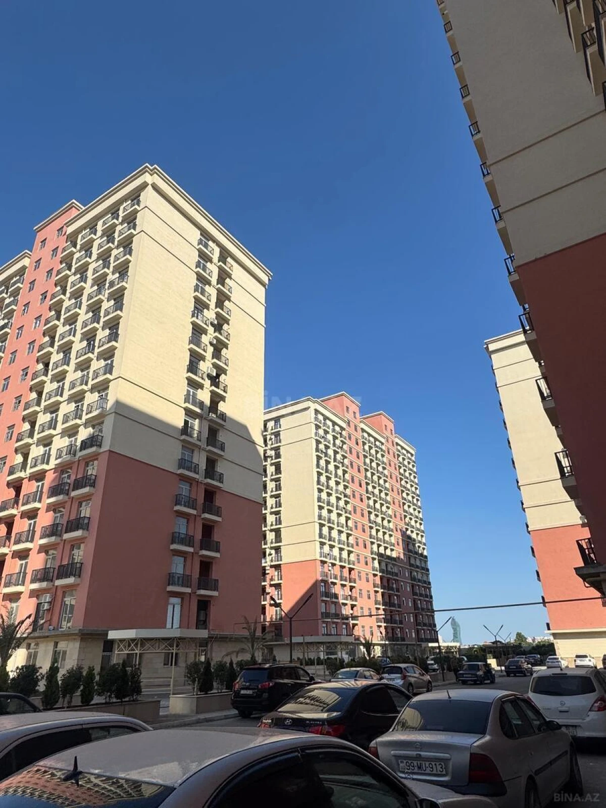 Satılır 2 otaqlı mənzil 61 m²