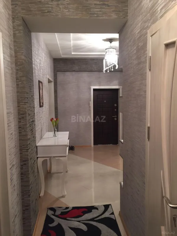 Kirayə verilir 2 otaqlı mənzil 95 m²