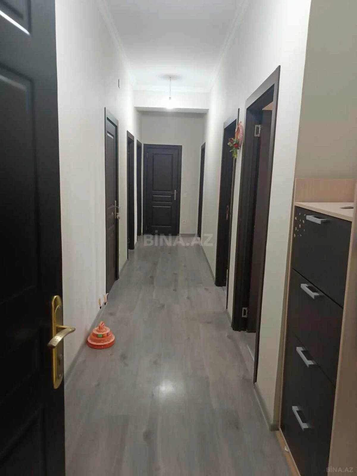 Satılır 4 otaqlı mənzil 100 m²