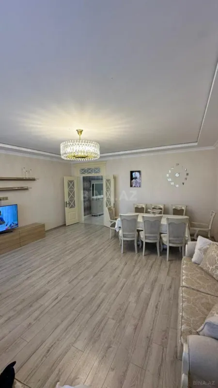 Satılır 3 otaqlı mənzil 155 m²