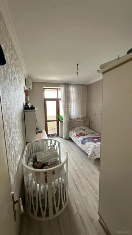 Satılır 3 otaqlı mənzil 155 m²