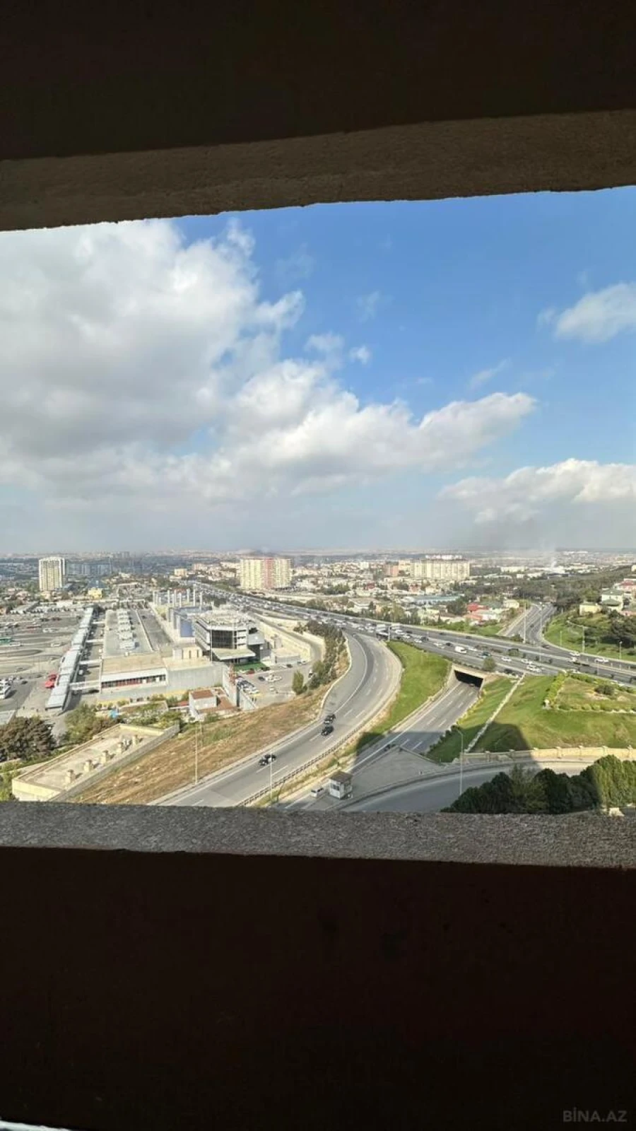 Satılır 3 otaqlı mənzil 155 m²