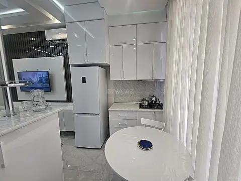 Satılır 2 otaqlı mənzil 66 m²