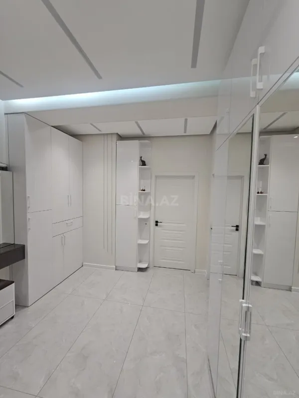 Satılır 2 otaqlı mənzil 66 m²