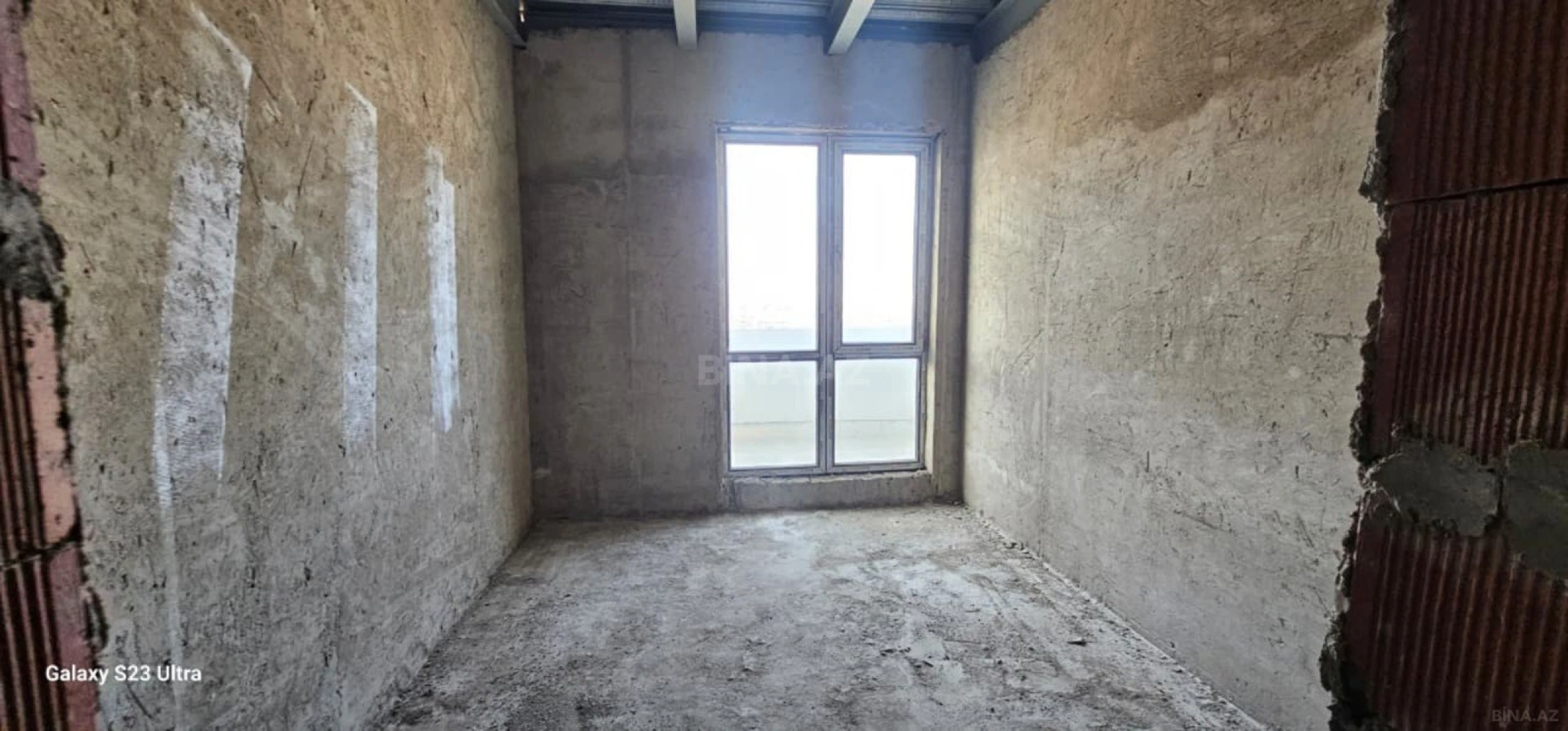 Satılır 4 otaqlı mənzil 150 m²