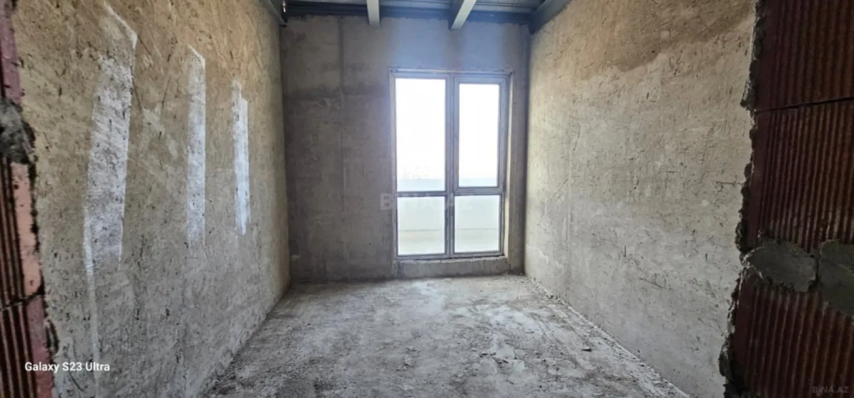 Satılır 4 otaqlı mənzil 150 m²