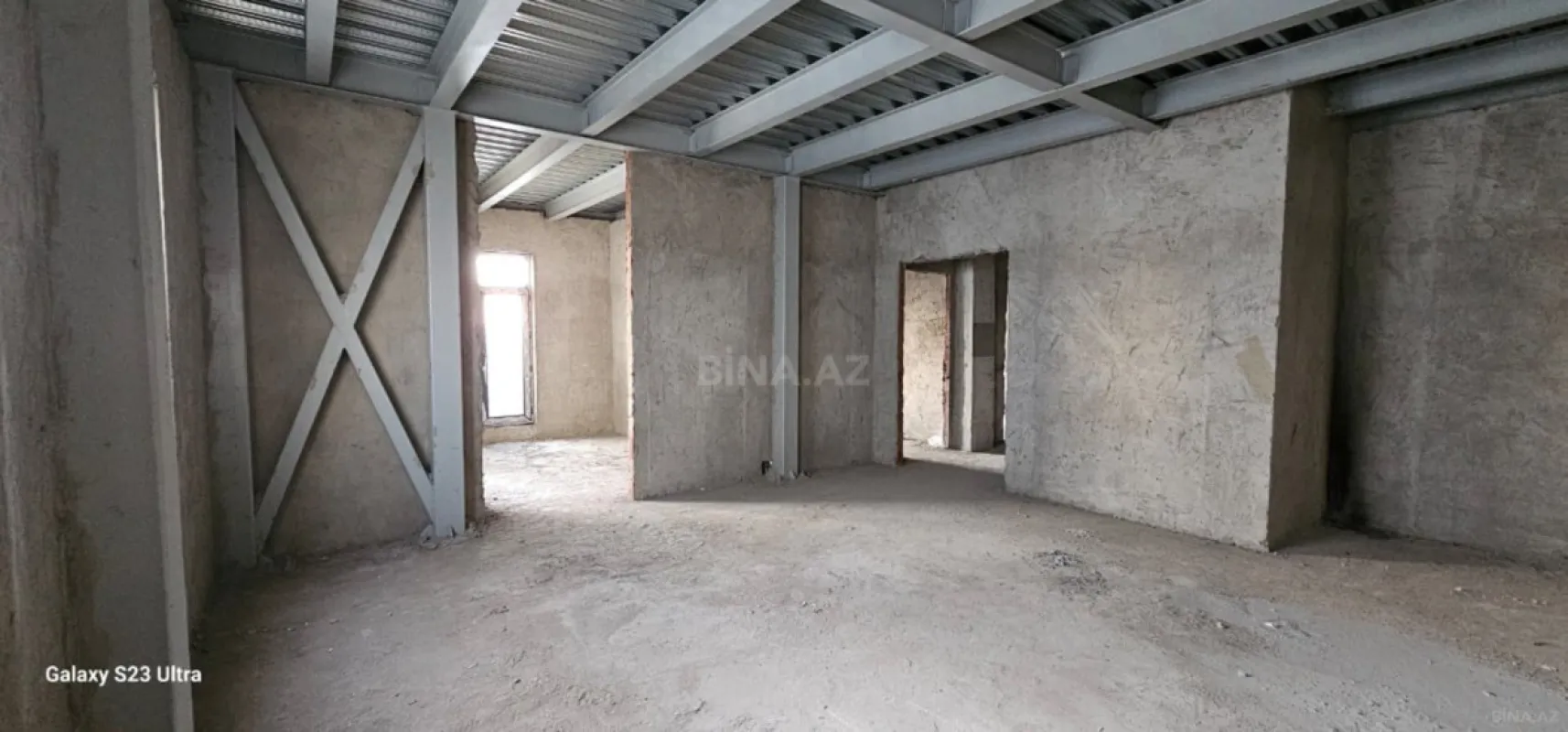 Satılır 4 otaqlı mənzil 150 m²