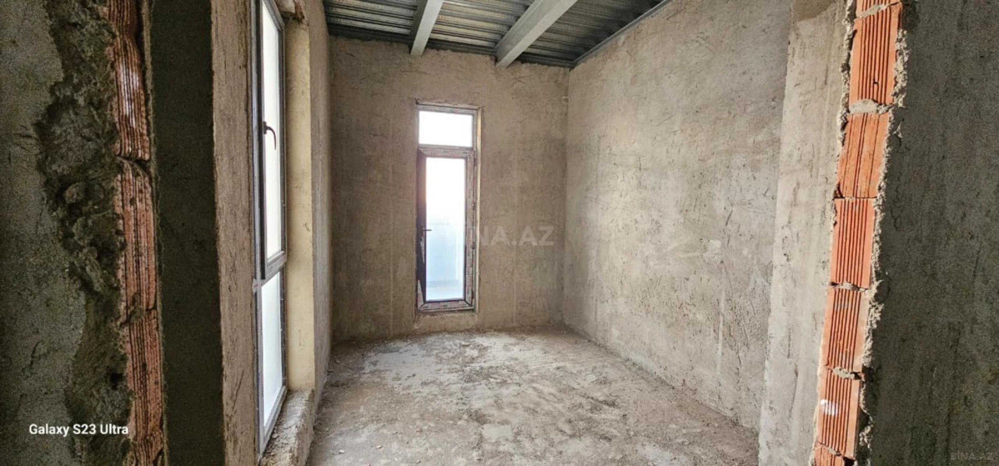 Satılır 4 otaqlı mənzil 150 m²