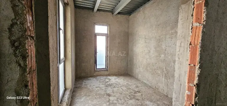 Satılır 4 otaqlı mənzil 150 m²