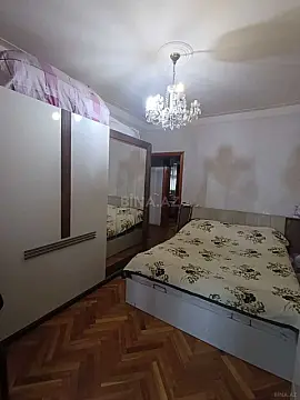 Satılır 4 otaqlı mənzil 125 m²