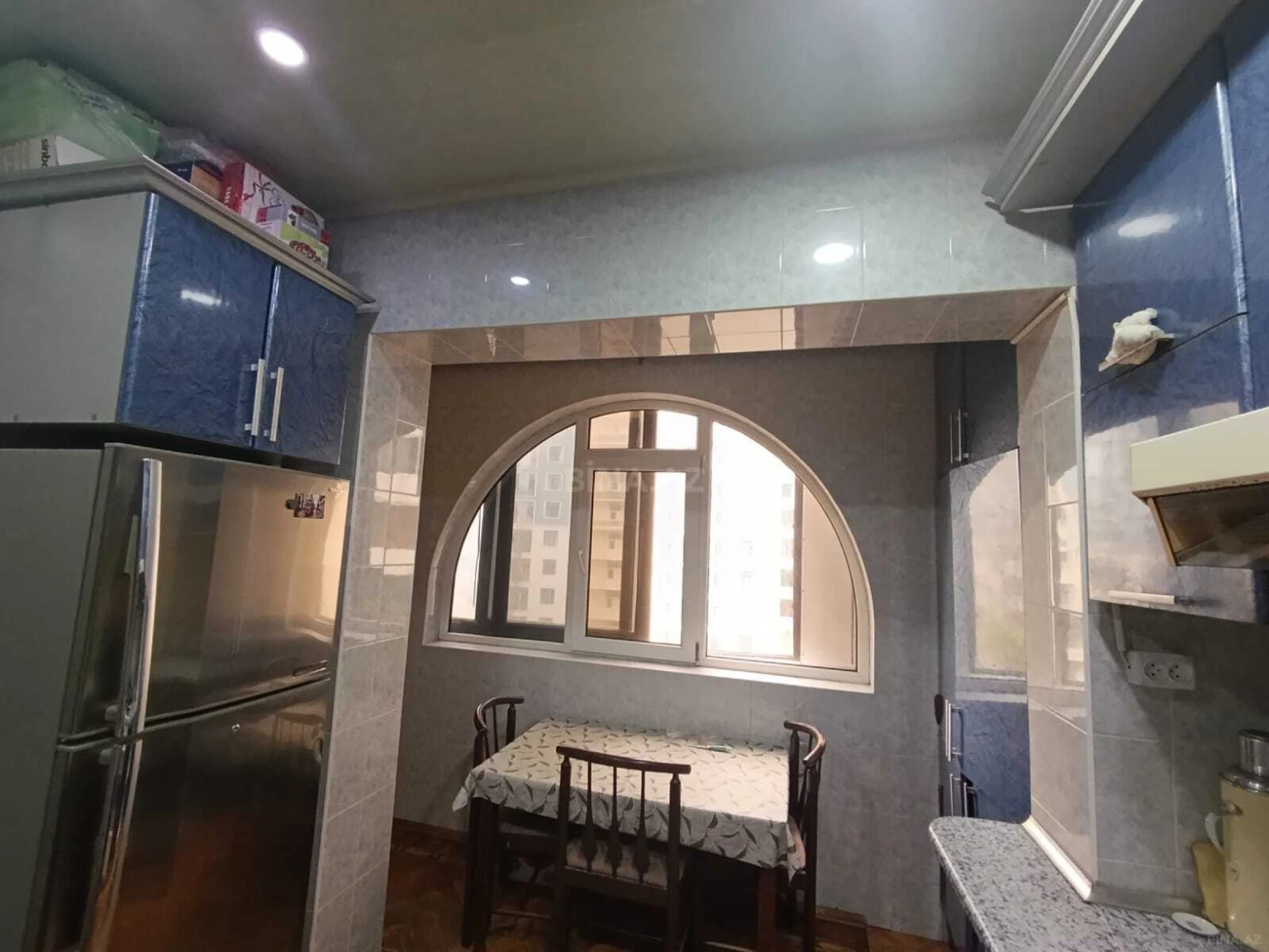 Satılır 4 otaqlı mənzil 125 m²