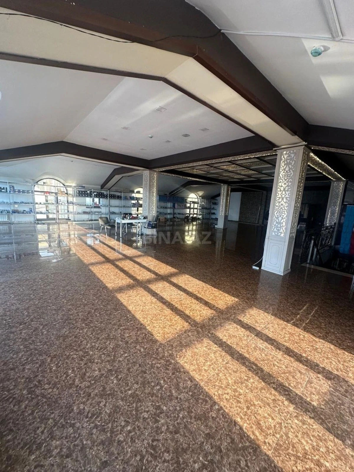 Kirayə verilir obyekt 350 m²