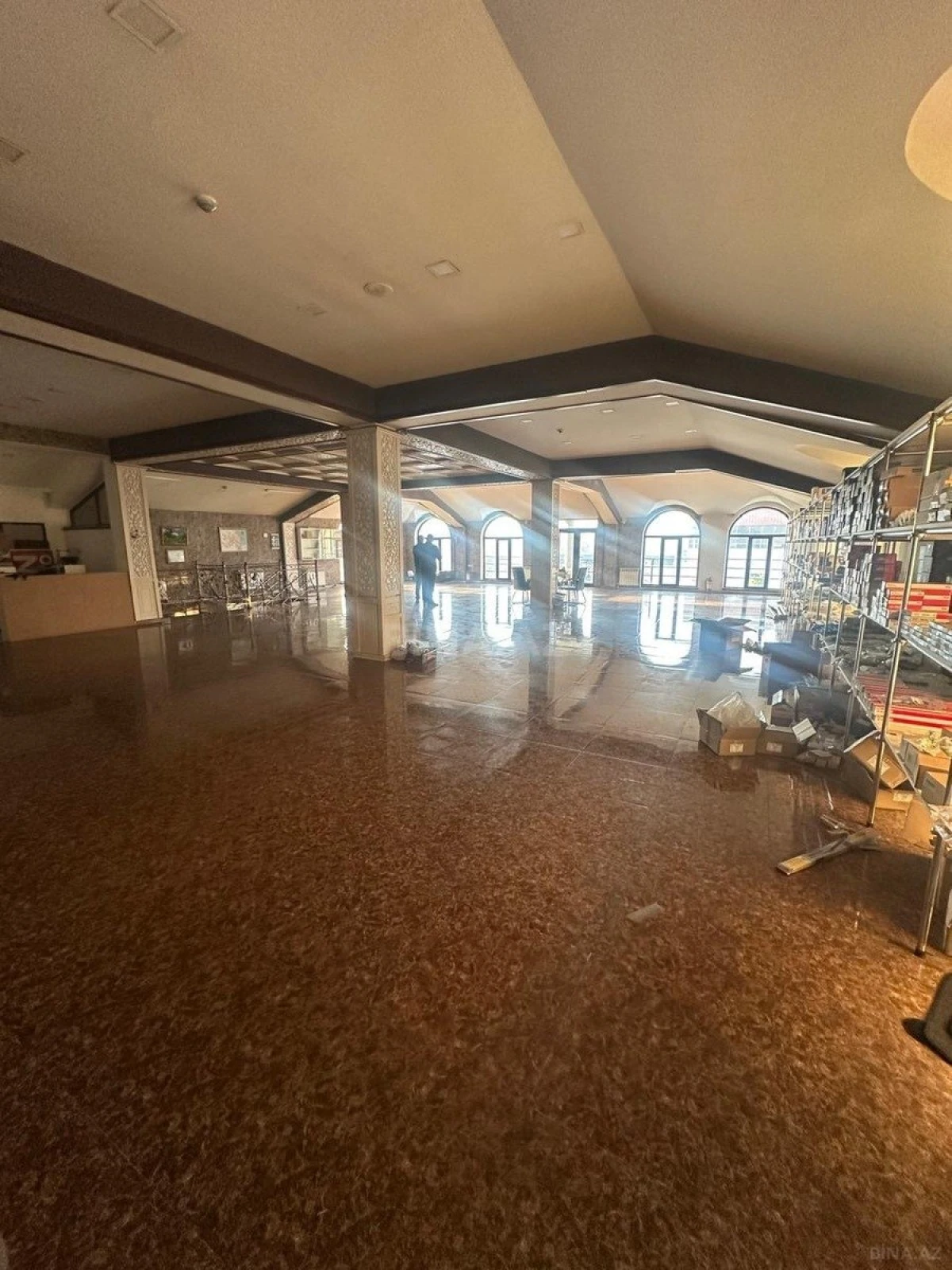 Kirayə verilir obyekt 350 m²